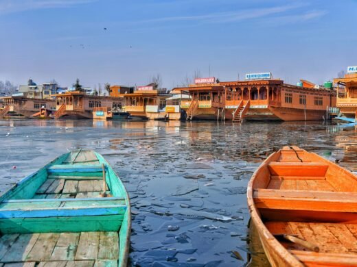 Srinagar Houseboat